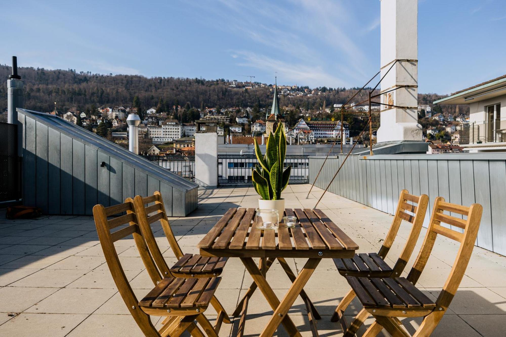 City Apartment With Rooftop Terrace Biel Buitenkant foto